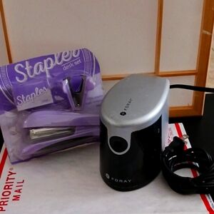 Lot of 2 Foray pencil electric sharpener, and stapler set